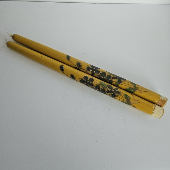 Vtg Wood Faux Taper Candles Painted Retro Clovers MCM Daisy Flower Power (2) - Picture 4 of 7